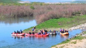 Rafting kampı için Bingöl'e geldiler