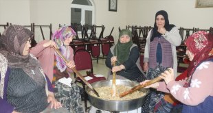 Ağrı'da yaşatılan mevlit helvası geleneği acı günde dayanışma ruhunu simgeliyor