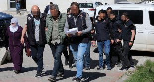 Bitlis'te sosyal medya paylaşımlarıyla ilgili gözaltına alınan 3 polis adliyeye sevk edildi