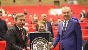 Eski Başbakan Akbulut, anıldı