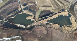 Lavaş Gölü'nün yüzeyini kaplayan buzlar eridi