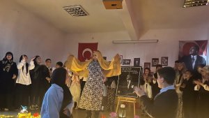 Çıldır'da öğrencilerden 23 Nisan etkinlikleri