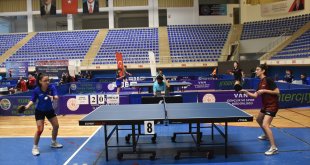 Masa Tenisi Süper Lig 6. etap müsabakaları Van'da başladı