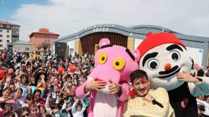 23 Nisan kutlamaları erken başladı