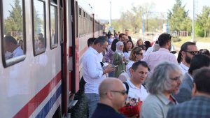 Turistik Diyarbakır Ekspresi Elazığ'da