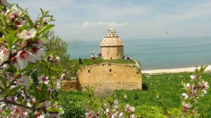 Van Gölü'nün incisi Çarpanak Adası'nın göz kamaştıran güzelliği