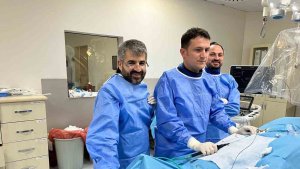 Muş Devlet Hastanesinde bir ilk: Üç kablolu pil ile sağlığına kavuştu