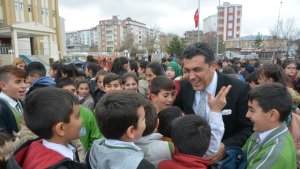 Başkan Demir'in 23 Nisan mesajı