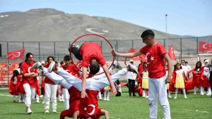 Ardahan'da 23 Nisan coşkusu