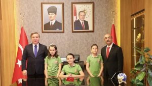 23 Nisan Ulusal Egemenlik ve Çocuk Bayramı Erzincan'da coşkuyla kutlandı