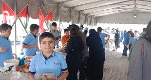 Malatya'da lise öğrencileri Filistin yararına kermes düzenlendi