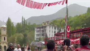 İspir'de iki grup arasında bıçaklı ve sopalı kavga