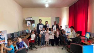 Ağrı'da çocuklar "Minik Eller, Büyük Hayaller" ile el sanatlarına uzanıyor