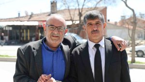 Milletvekili olamayınca hastaneye kaldırılmıştı, muhtarlığı kazandı şimdi 2028 seçimlerine hazırlanıyor