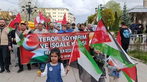 Erzurum'da hekimler ve sağlıkçılar Filistin için 'sessiz yürüyüş' yaptı