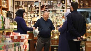 Bahar nezlesi olan vatandaşlar soluğu aktarlarda aldı