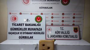 Gürbulak Gümrük Kapısı'nda 20 litre sıvı uyuşturucu ele geçirildi