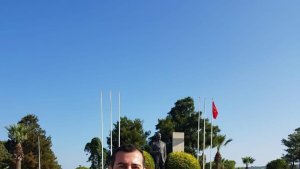 Güleç; "1 Mayıs emek ve dayanışma günümüz kutlu olsun"