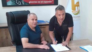 Elazığlı teknik adam Bülent Güllü'nün takımı şampiyon oldu