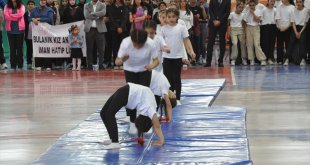 Bulanık'ta 19 Mayıs Atatürk'ü Anma Gençlik ve Spor Bayramı kutlandı