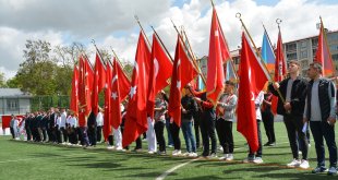 Tatvan'da 19 Mayıs Atatürk'ü Anma, Gençlik ve Spor Bayramı kutlandı