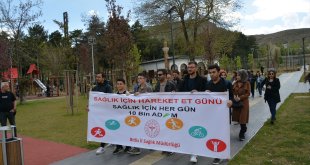 Tatvan'da 'Sağlık İçin Hareket Et Günü' yürüyüşü düzenlendi