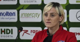 Hentbol HDI Sigorta Kadınlar Türkiye Kupası Dörtlü Final'in basın toplantısı yapıldı