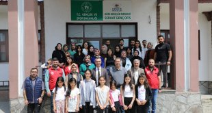 Ağrı Serhat Genç Ofiste El Emeği Ürünler Sergilendi