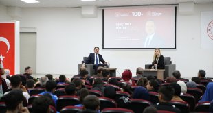 Gençlik ve Spor Bakan Yardımcısı Eminoğlu, Bingöl'de öğrencilerle bir araya geldi: