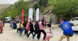 Elazığ'da gençlik merkezi gönüllüleri ortaokul öğrencileri için etkinlik düzenledi