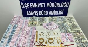 Ağrı'da evden altın ve para bulunan çelik kasayı çalan hırsızlar yakalandı