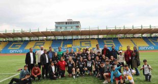 Ağrı Aile ve Sosyal Hizmetler'den farklı galibiyet