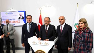 Bakan Özhaseki: "Seçim biter geçim başlar. Şimdi iş başında koşturma vakti"