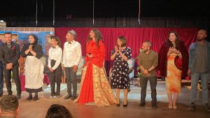 Erzincan'da 'İhtiyar Kız' isimli komedi oyunu sahnelendi
