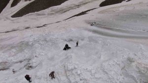 Osman Küncü, minibüsün çığ altında kaldığı günü anlattı