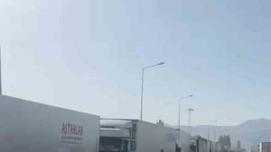 Gürbulak'ta kilometrelerce uzunlukta tır kuyruğu