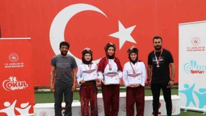 Darendeli kız öğrenciler Türkiye Şampiyonası'nda finale kaldı