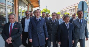 Yeniden Refah Partisi Genel Başkanı Erbakan, Van'da konuştu: