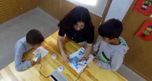 Malatya'da konteyner kentte kalan çocuklara eğitim desteği devam ediyor