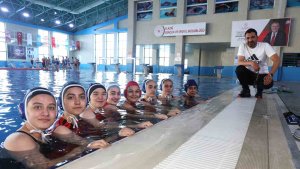 Elazığ Gençlik ve Spor Kulübü sutopu takımı, altyapı yetenekleriyle zirvede