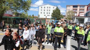 Ardahan'da trafik farkındalığı etkinliği