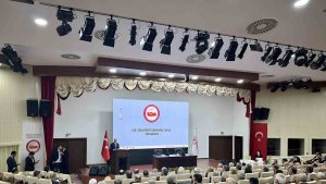 Rektör Çomaklı, ÜAK toplantısına katıldı