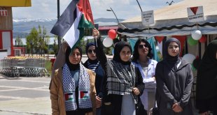 Van'da akademisyen ve öğrenciler Filistin için 'sessiz yürüyüş' yaptı