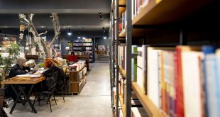 Erzurum'da açılan "kitap kafe" öğrencilerin uğrak yeri oldu