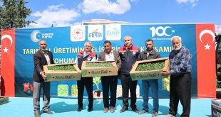 Malatyalı çiftçilere tohum, fide ve ekipman dağıtıldı