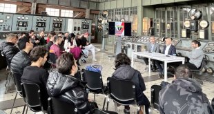 Bilgi Üniversitesi öğrencileri Galatasaray Futbol Direktörü Cenk Ergün ile buluştu