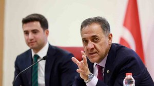 Bingöl Valisi Ahmet Hamdi Usta, Genç'te muhtarlarla bir araya geldi