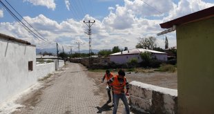 Valiliğin kurduğu ekip, Iğdır'ın köylerini güzelleştiriyor