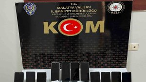 Malatya'da 11 adet kaçak cep telefonu ele geçirildi