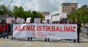 Muş'ta 'Ailemiz İstikbalimiz' yürüyüşü yapıldı
